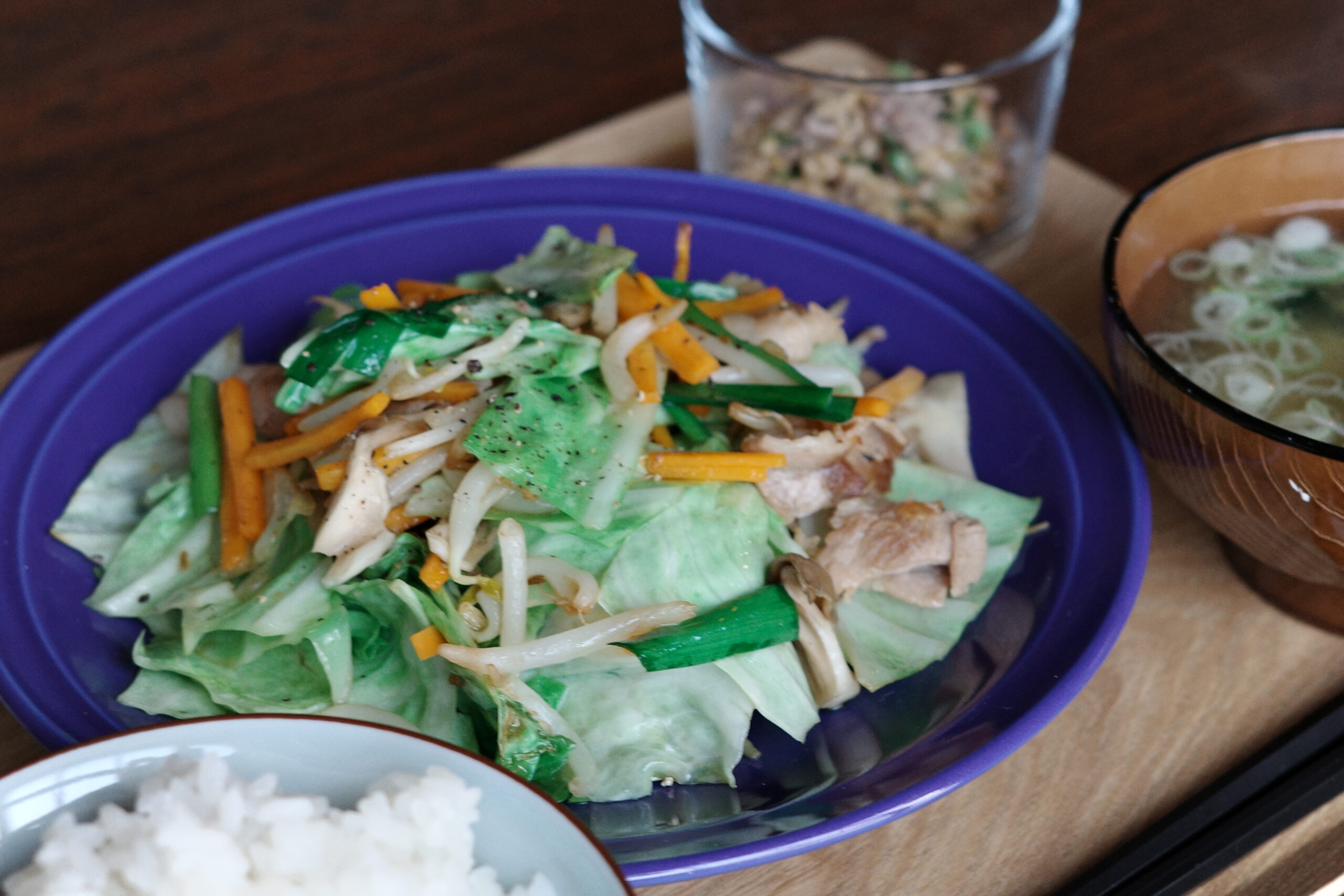 チエノワの肉野菜炒め定食